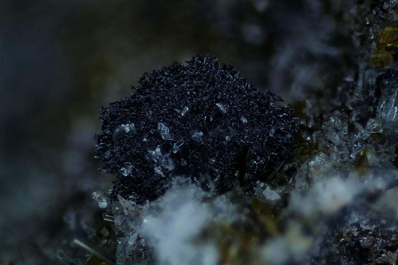 赤鉄鉱 (Hematite)